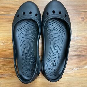 CROCS Kadee Ballet Flats Women's Size 6 Black Slip-Ons EUC Waterproof Easy Clean
